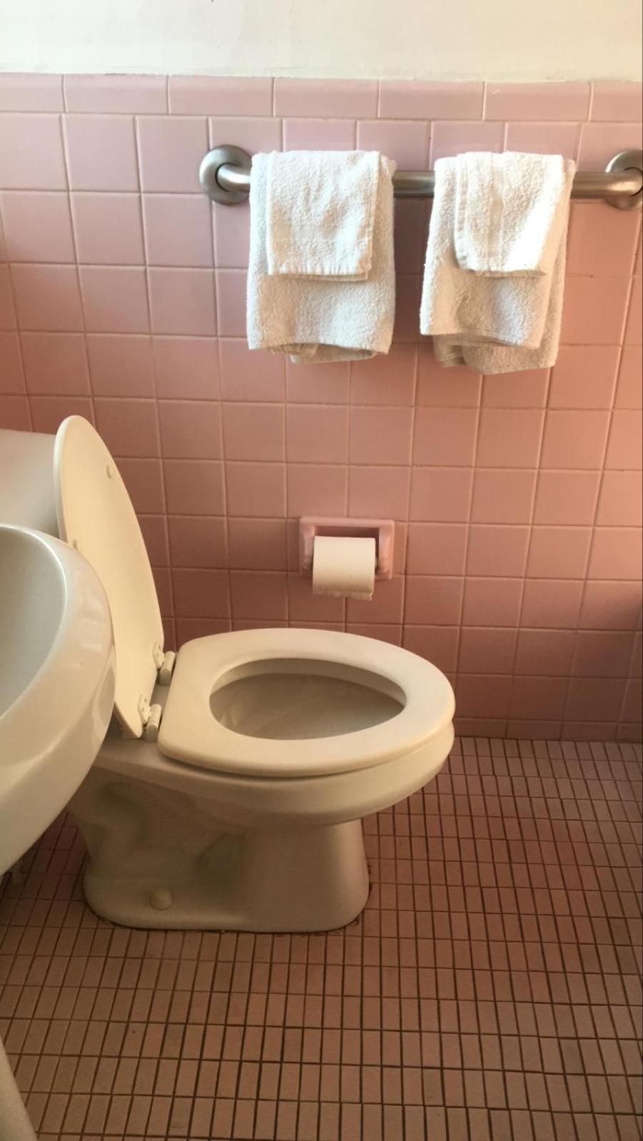 Dorchester Motel 法明顿山 外观 照片